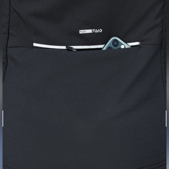 Push FWD Women's Primaloft Training Jacket in Black sized Small - Picture 3 of 14